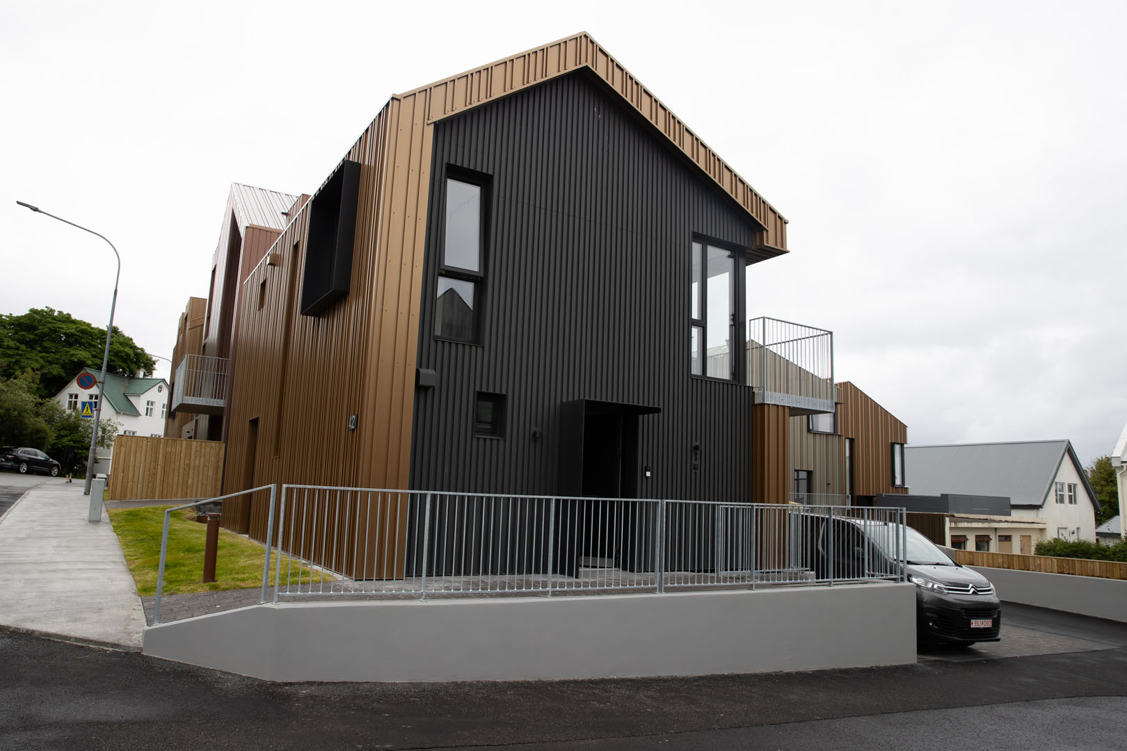SUÐURGATA 44